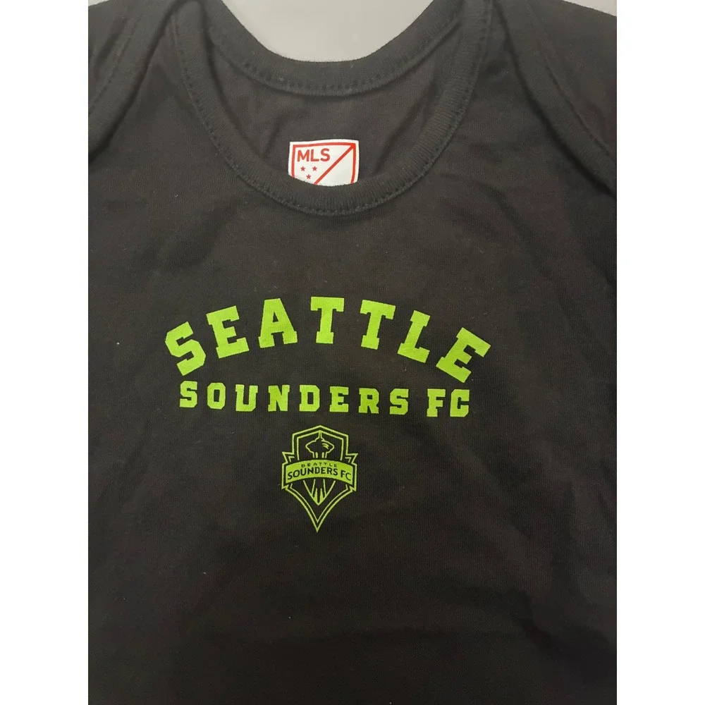 MLS Seattle Sounders FC Infant‎ Bodysuit Black Neon Green 6 Months Soccer